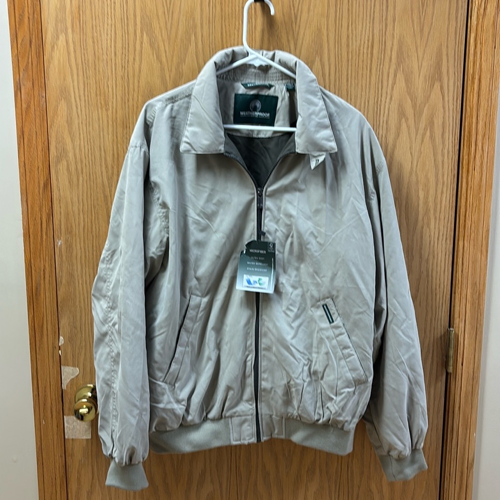 NWT - Weatherproof Men’s lightweight jacket. Khaki.